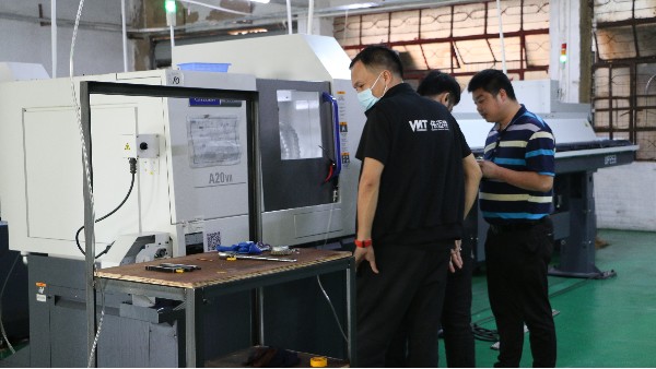 CNC加工精密零件生产厂家-深圳伟迈特