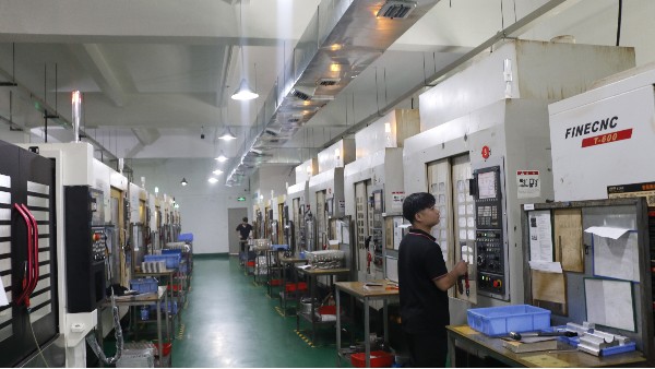 CNC加工中如何提高加工精度-深圳伟迈特