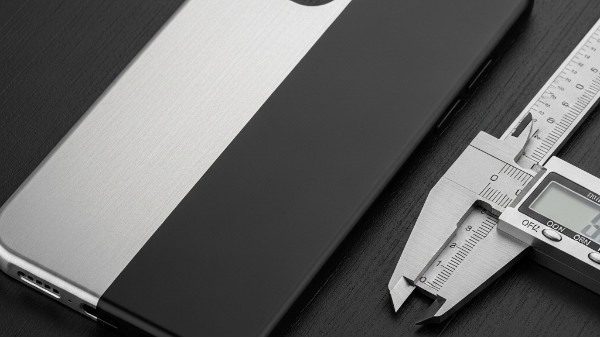 手机外壳CNC加工厂家如何选？对比这3个关键点，避坑更省心！