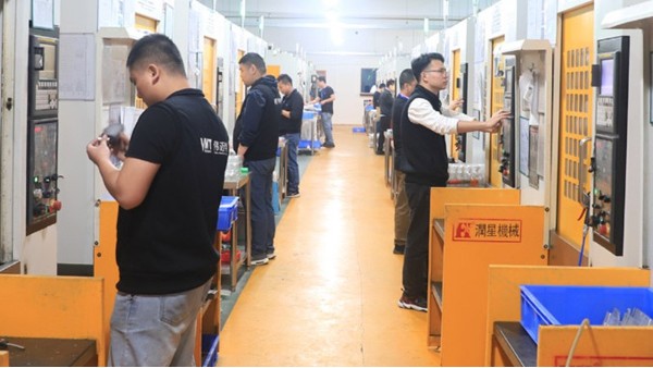 CNC加工如何避免零件毛边问题？解决方案解析