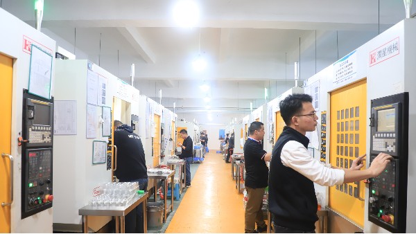 如何防止数控车床套筒加工零件变形-深圳伟迈特