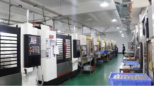 铝外壳CNC加工中加工参数的质量控制与优化调整方法